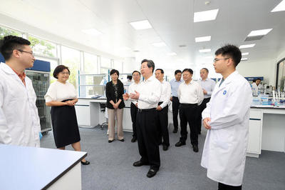 樓陽生出席鄭州大學河南醫學院新校區項目開工儀式，開啟醫學研究與試驗發展新篇章